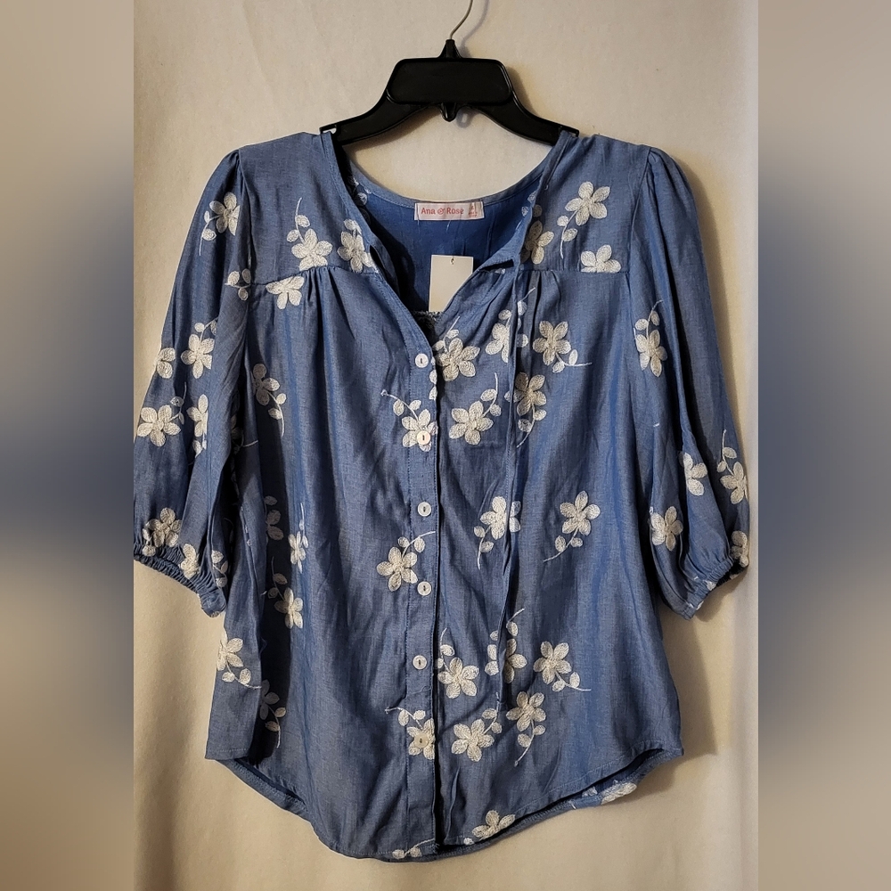 ANA & ROSE  blue and white embroidered floral top